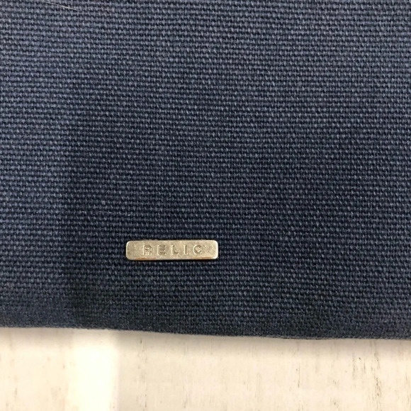 RELIC WALLET canvas Material With Embroidered Flower Inside Card Slots EUC - Picture 8 of 10